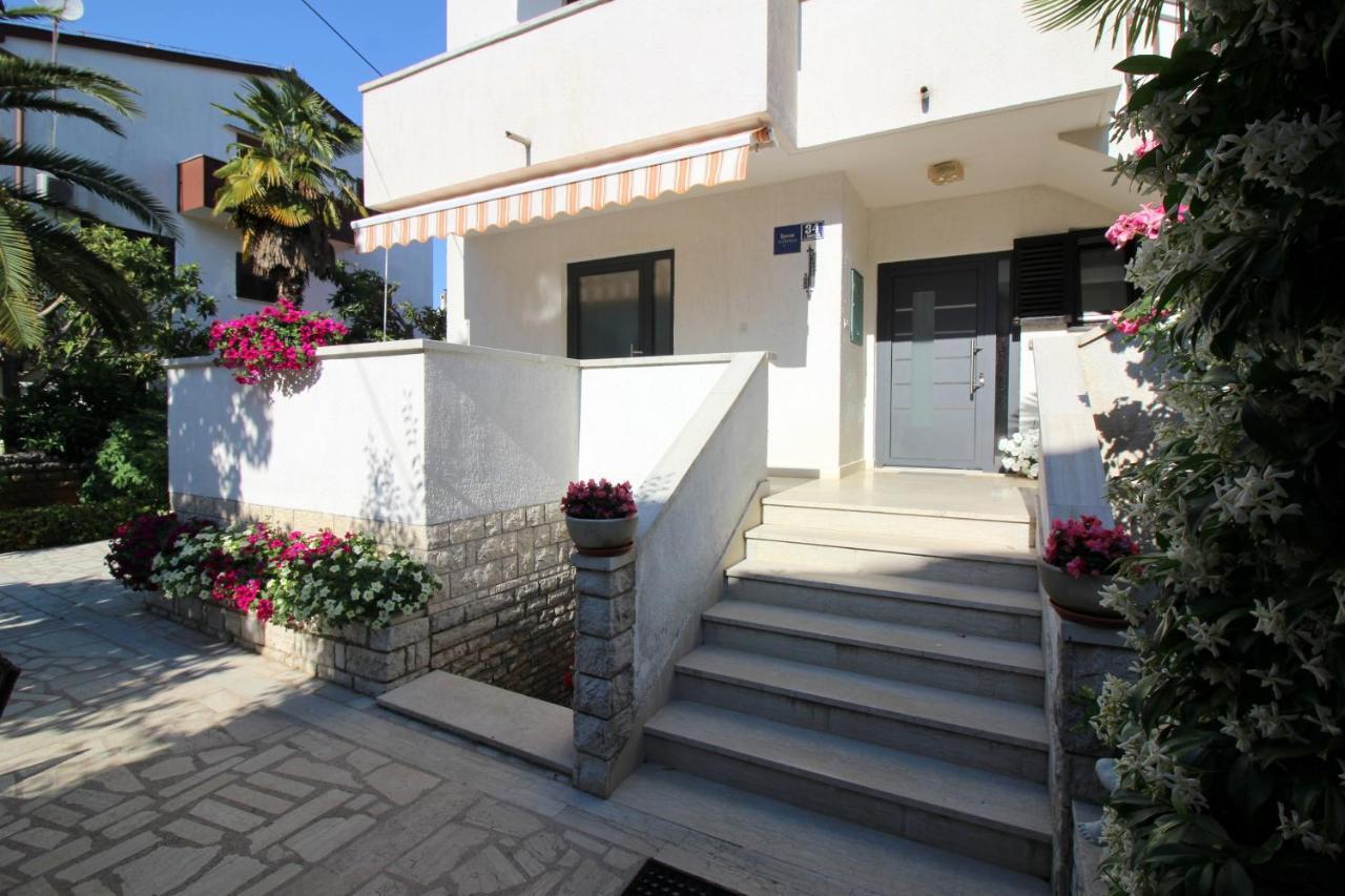 Apartments Sabina Poreč Exterior foto
